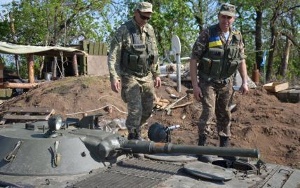 Боевики обстреливают украинские позиции практически из всего оружия, что у них есть – штаб АТО