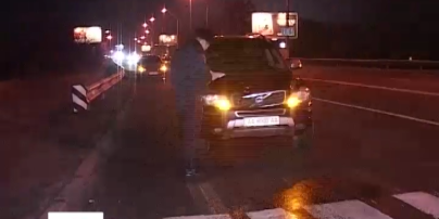 Женщина, которую сбил автомобиль Александра Омельченко, остается в крайне тяжелом состоянии
