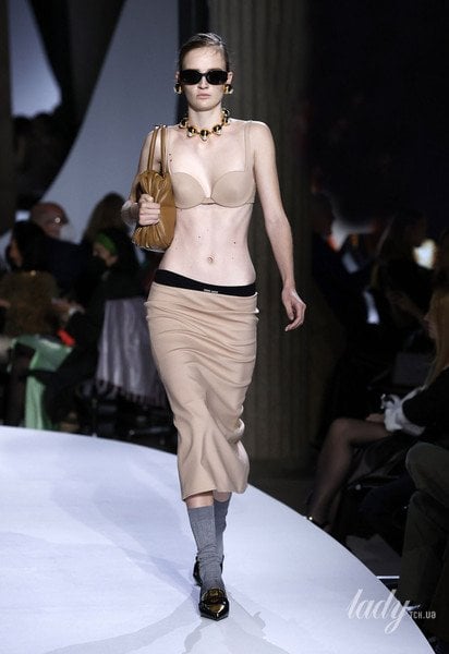 Колекція Miu Miu прет-а-порте сезону весна-літо 2022 / © East News