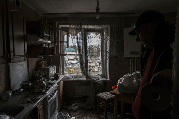 Квартира людей после обстрела РФ / © gettyimages.com