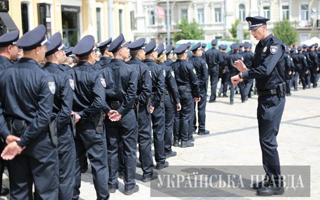 В Киеве приняли присягу патрульные / © Украинская правда