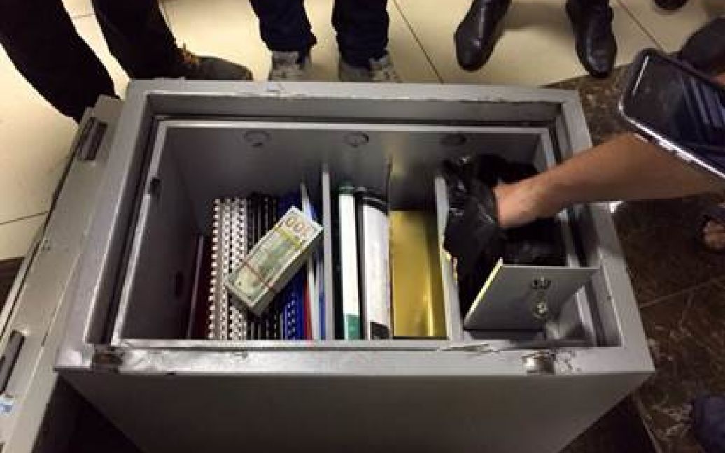 Взятки задержанных чиновников / © Пресс-служба СБУ