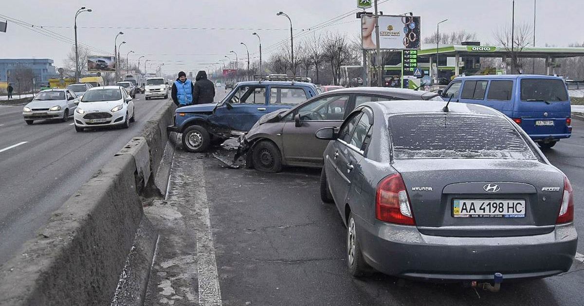 дтп московський міст_3 / © kiev.informator.ua