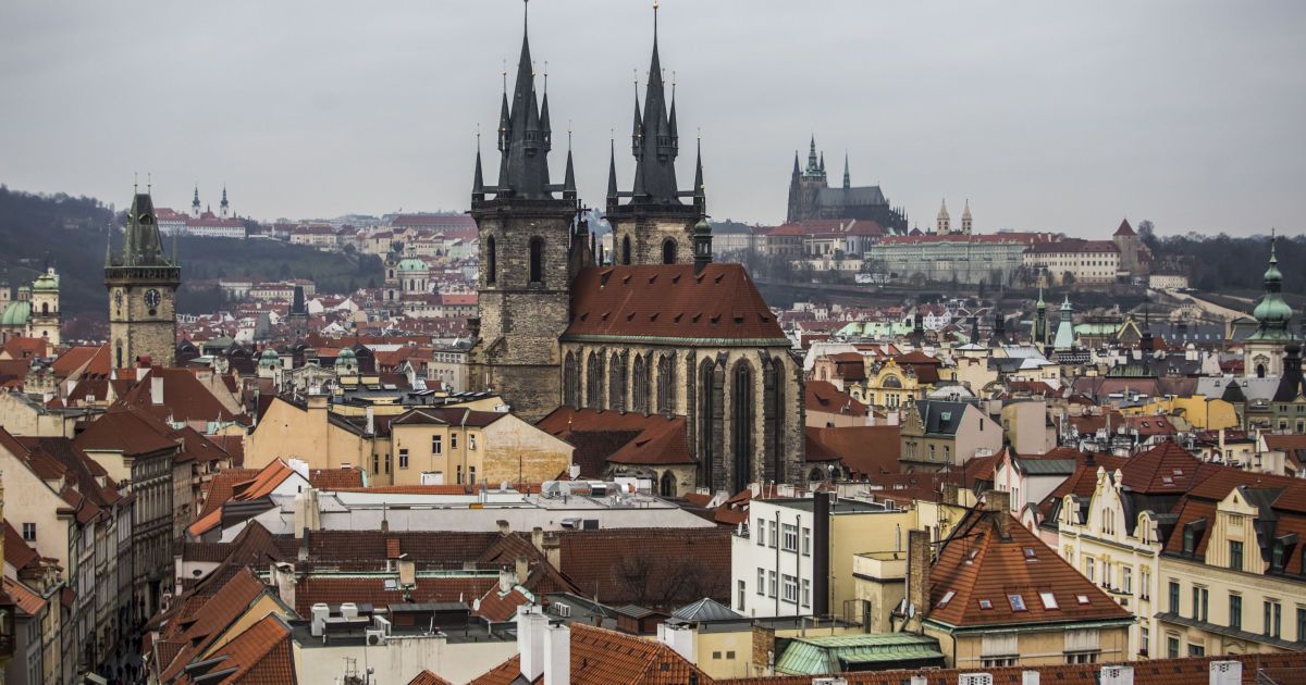 В Чехии разоблачили россиян, которые назаконно выдавали разрешения на проживание и заработали на этом миллионы
