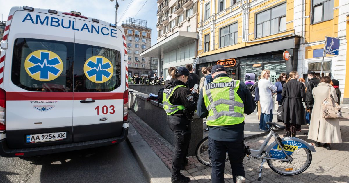 Ліквідація пожежі у приміщенні корпусу університету імені Карпенка-Карого на Хрещатику / © КМДА