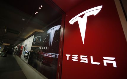 Tesla провоцирует своих продавцов на увольнение