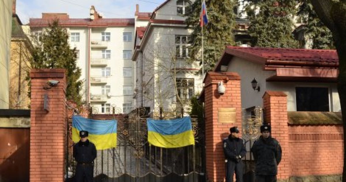 Росія не планує закривати консульство у Львові