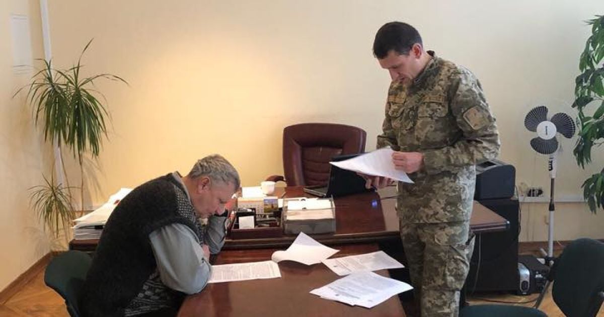 Двом посадовцям Волинської ОДА вручили підозри у розкраданні 7 млн грн на АТО