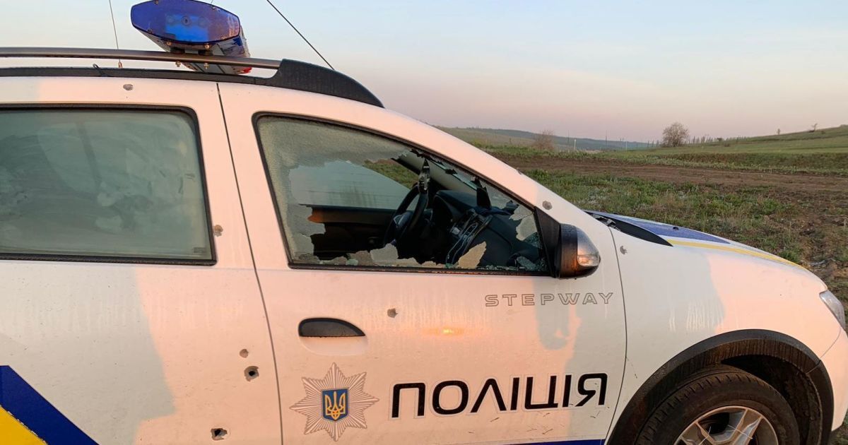 На Одещині розшукують чоловіка з рушницею, який напав на копів