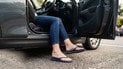 Кермування автомобілем у небезпечному взутті