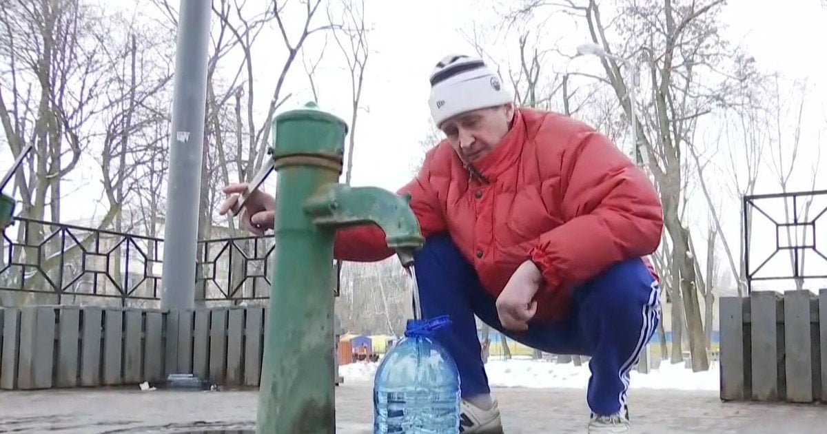 Бювет з водою