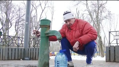 "Киевводоканал" обнародовал список мест с бюветами, где можно набрать воды