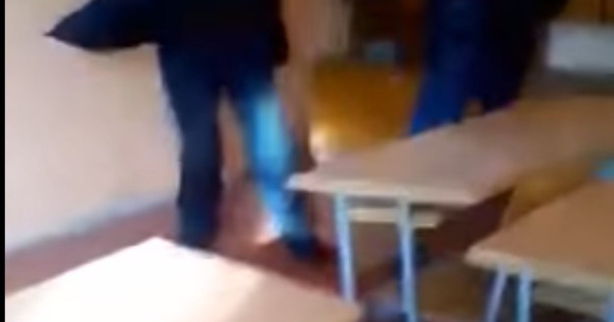 "Воспитательный момент". На Тернопольщине преподаватель ПТУ избил метровой палкой ученика