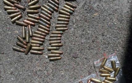 Пистолет за 2,5 тысячи долларов. В Киеве полиция задержала торговцев нелегальным оружием