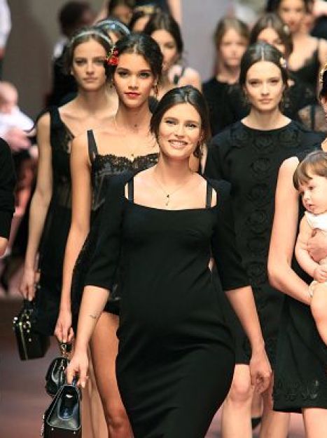 Бьянка Балти на показе Dolce & Gabbana / © Getty Images/Fotobank