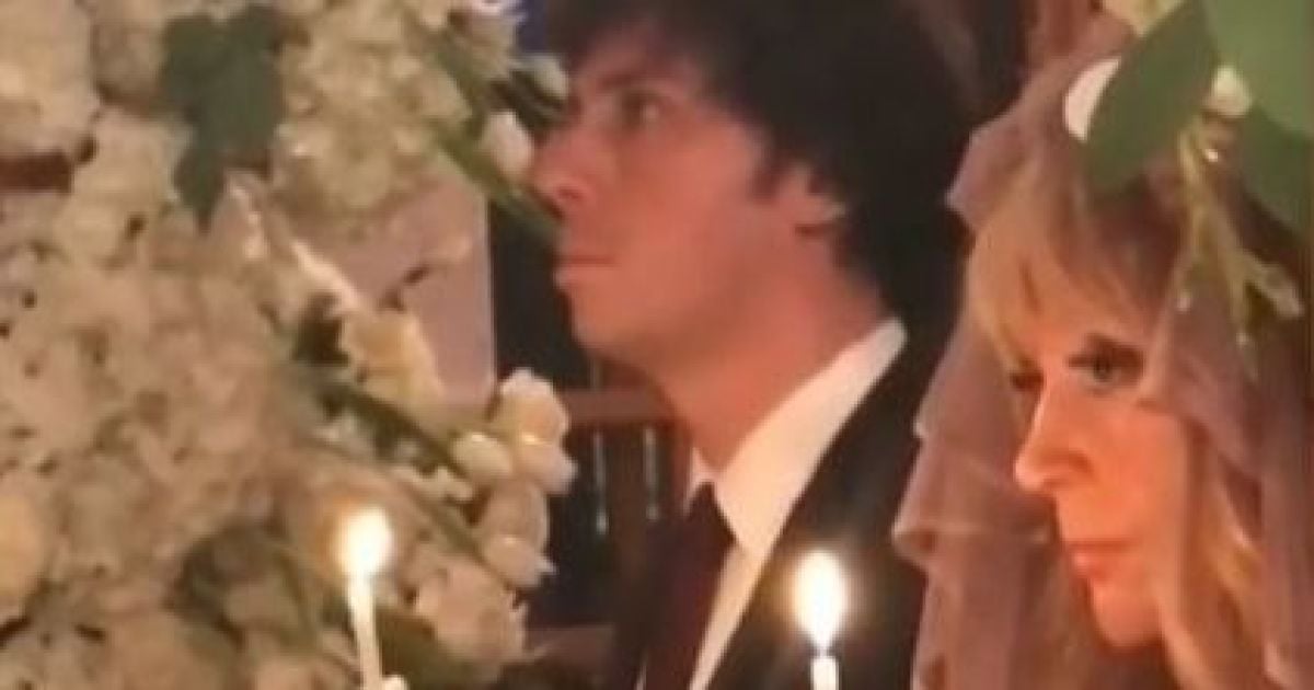 Eri mast bolib uxlayotganda xotini sikiladi.