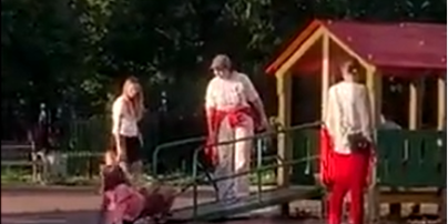Хватала за волосы и швыряла на землю: в России на детской площадке женщина избила 11-летнюю девочку