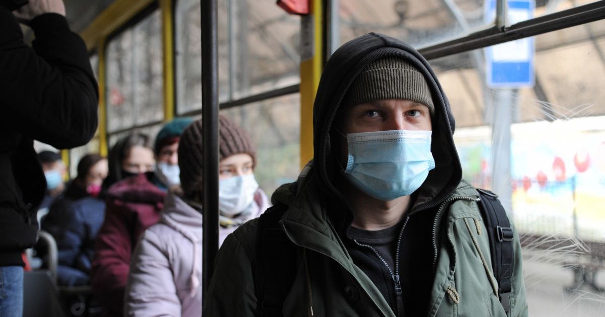 В Украине общее количество случаев заражения коронавируса перевалило за 800 тысяч — статистика