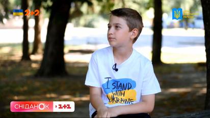 "Я б віддав всі гроші, аби тільки війна закінчилась": як 9-річний Сашко з Полтави допомагає армії