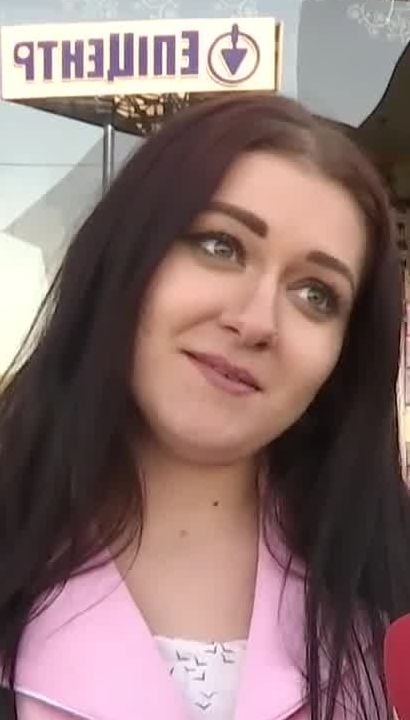 Дівчина протаранила шість авто та в'їхала у магазин