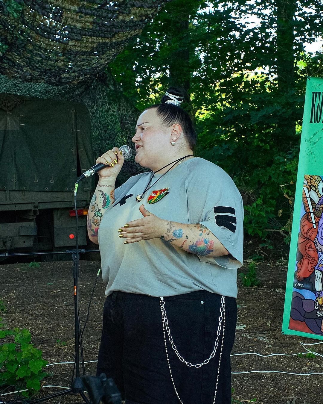 alyona alyona на фронте / © instagram.com/alyona.alyona.official