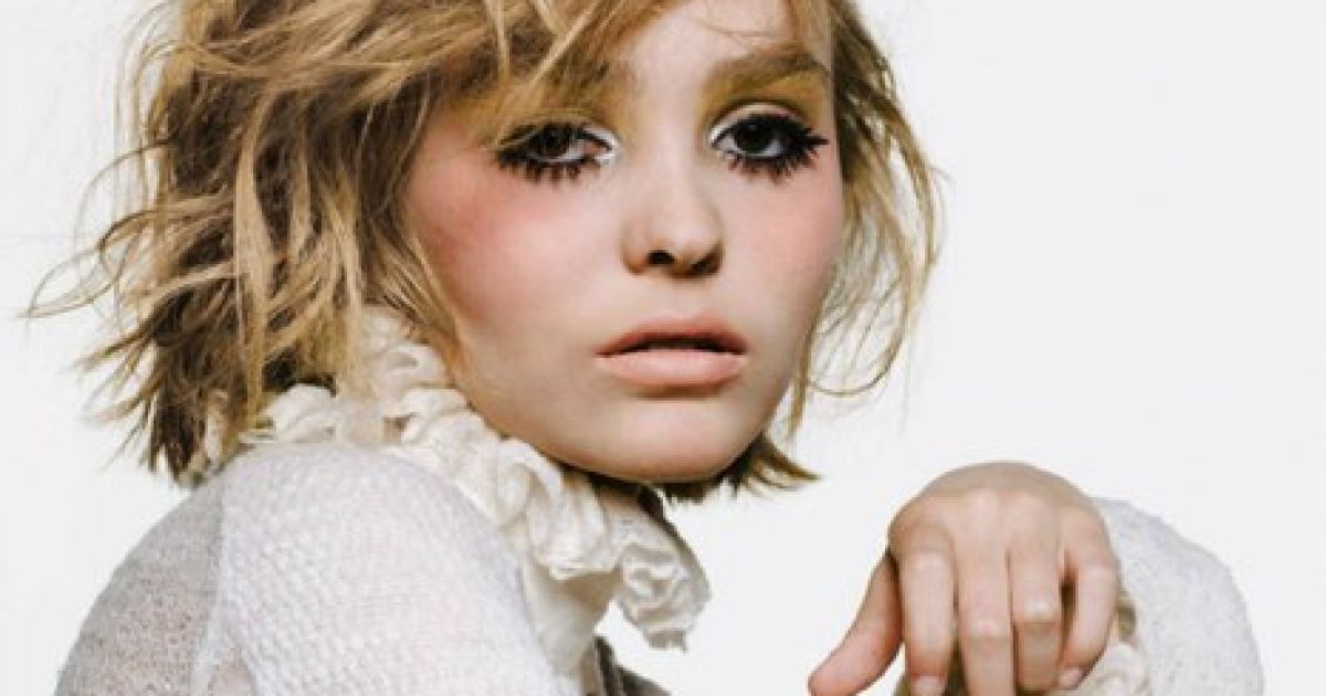 Лили-Роуз Депп снялась для VOGUE Paris / © vk.com/clublilyrose