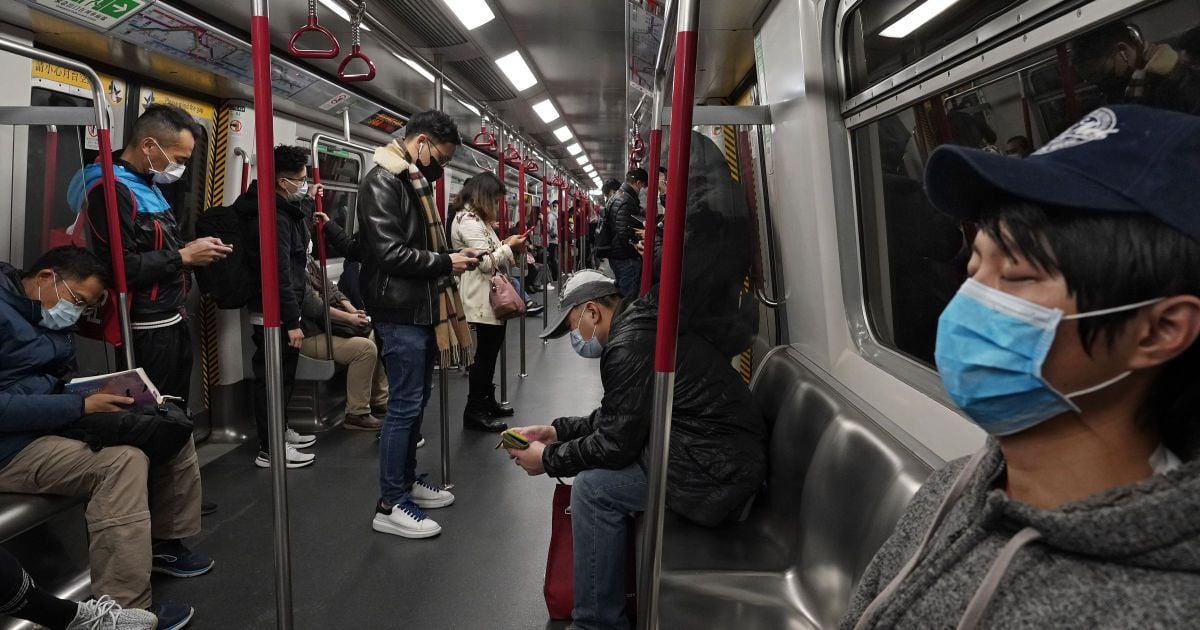 Від коронавірусу одужали понад 20 тисяч людей. У Китаї кількість нових випадків зараження знову впала