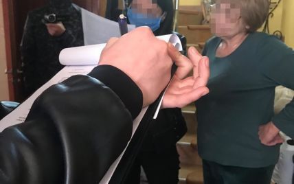 На Закарпатье пенсионерку уличили в торговле метамфетамином: среди "клиентов" были школьники