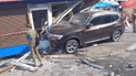 Водійка "БМВ" у Києві розтрощила перукарню та магазин квітів: момент аварії потрапив на відео