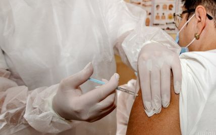 Вакцинація від коронавірусу: лікарка назвала "найкращу вакцину" від COVID-19 і пояснила, чому