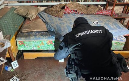 В Одесской области мужчина зарезал товарища и спрятал тело в диван