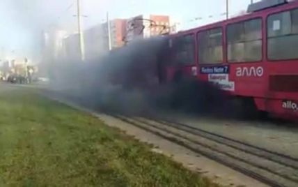 Во Львове в утренний час пик загорелся трамвай