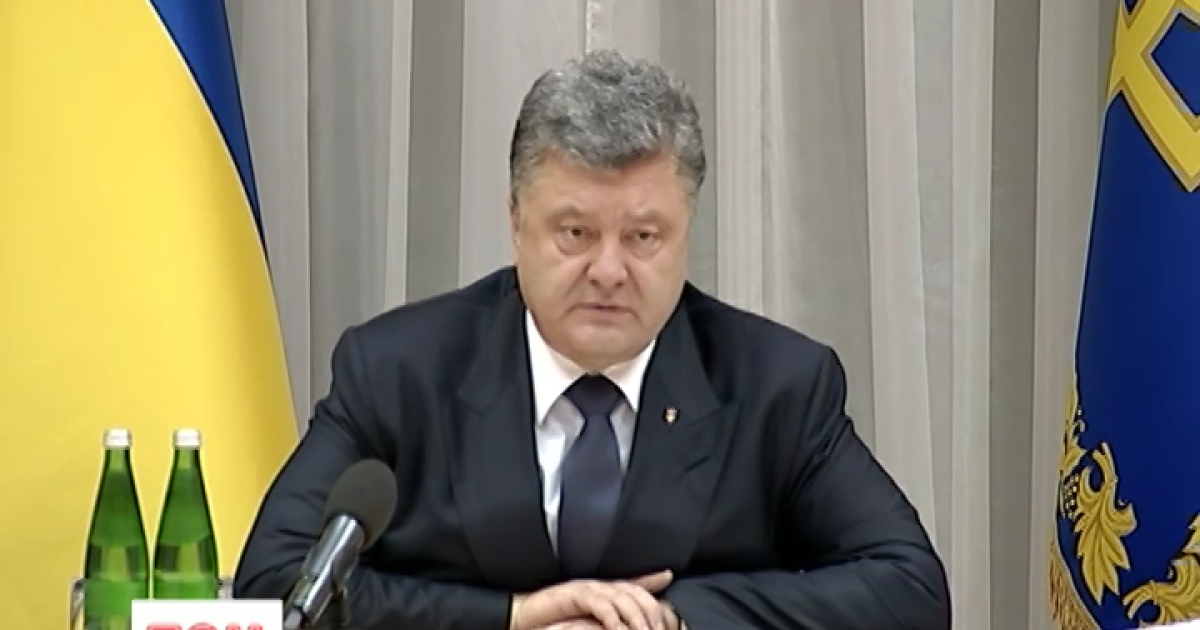 Порошенко дал понять, что ветирует скандальный закон о валютных кредитах
