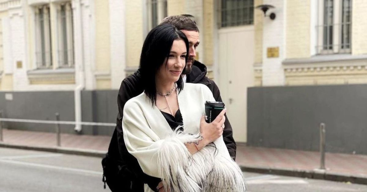 Настя Приходько з чоловіком