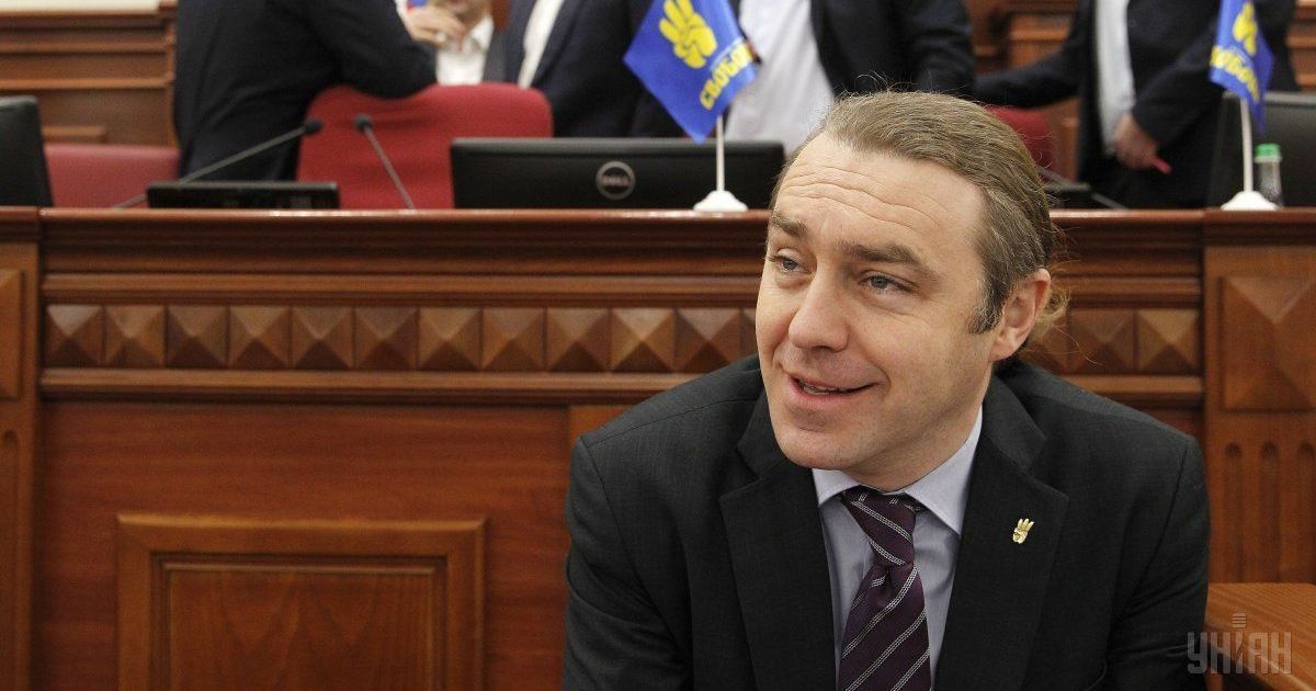 "Свободовец" Мирошниченко попал в ДТП в Киеве