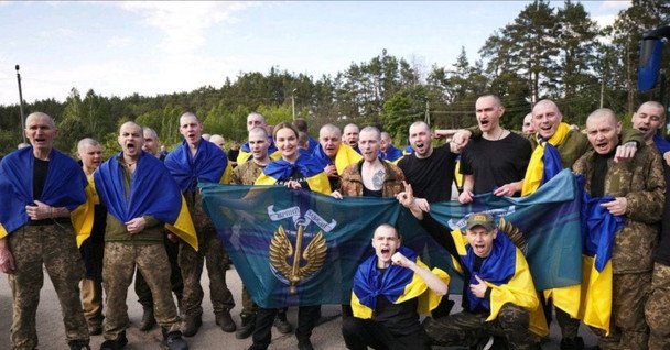 Пятеро энергетиков и шахтеров ДТЭК вернулись из российского плена