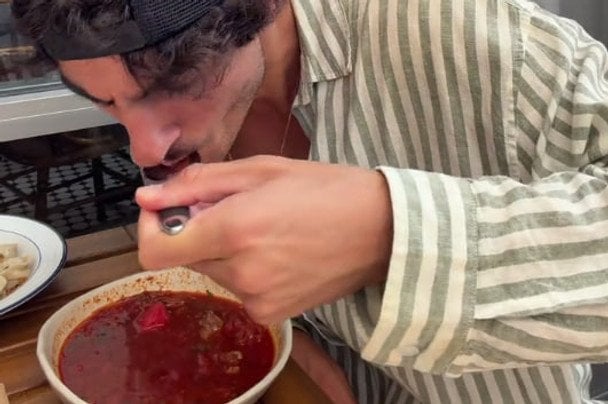 Квас, голубці та сирники підкорили блогера зі США: реакція, що розлетілася Мережею