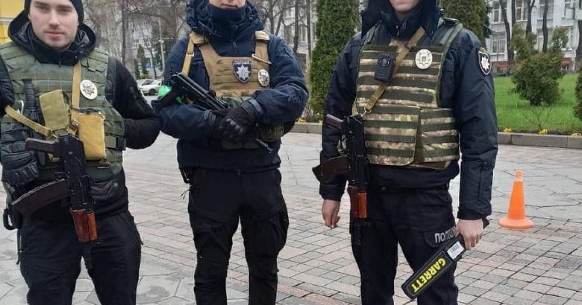 У Києві півтори тисячі правоохоронців заступили на посилене патрулювання на Великдень