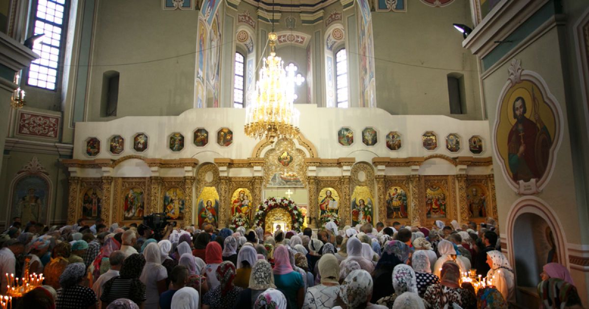 В Крыму зафиксированы многочисленные притеснения прав УПЦ КП - правозащитники