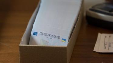 В Україні запустили виробництво пластикових паспортів / © УНІАН