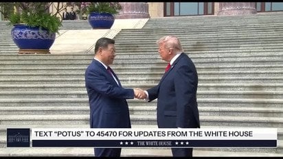 “Агресивне” рукостискання Трампа з Сі в Пекіні облетіло Мережу: відео