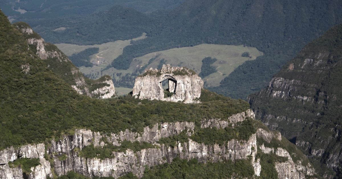 Горы, скала