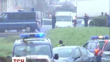 У Франції триває операція зі звільнення заручниці