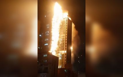 У Південній Кореї палає житлова висотка: вогонь охопив усі 33 поверхи, мешканців евакуювали