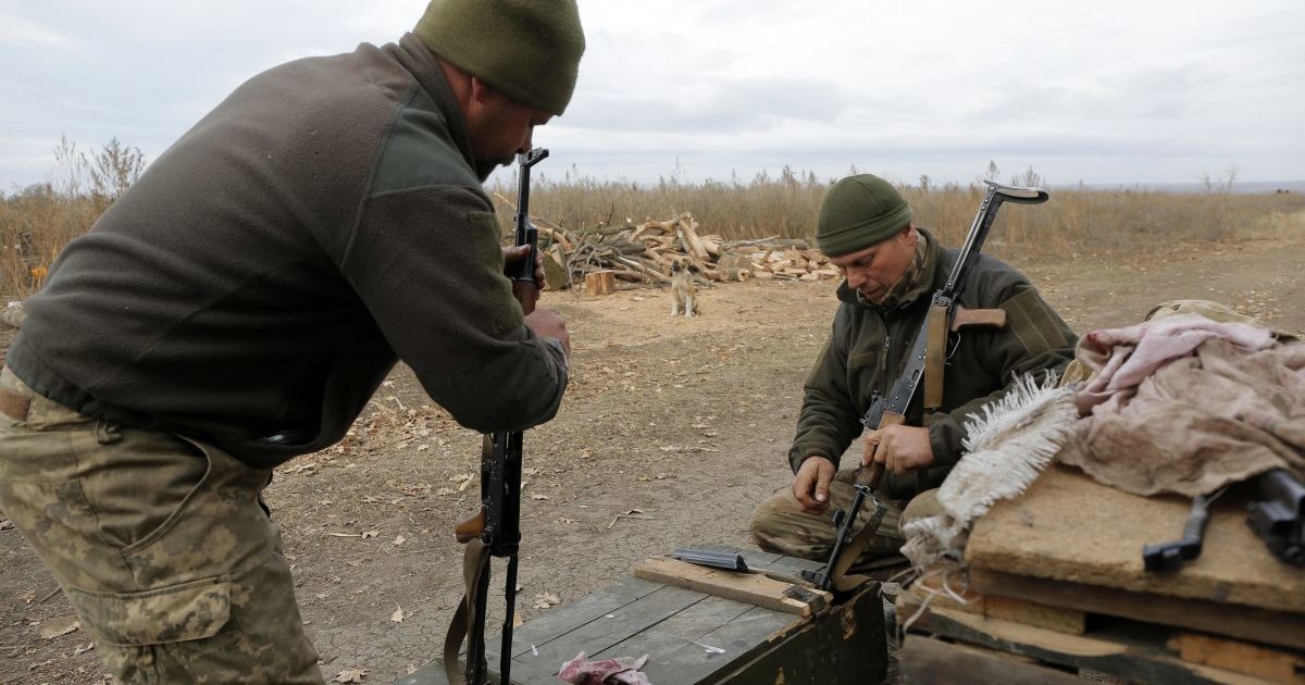 Терористи гатять із заборонених мінометів на Донбасі