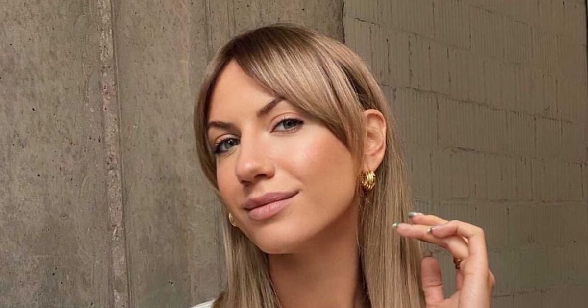 Леся Нікітюк спричинила фурор в Мережі знімком з випускного альбому