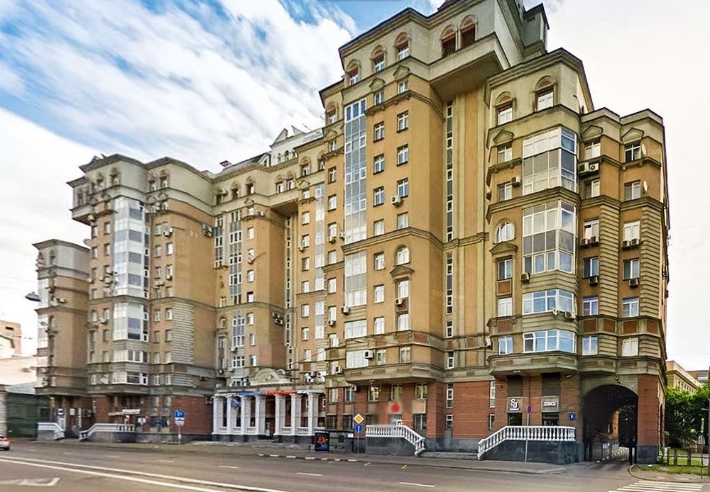 Будинок, у якому Володимир Соловйов володіє трьома квартирами / © ФБК