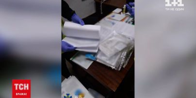 Новости Украины: сумских медиков поймали на изготовлении фейковых документов о вакцинации от коронавируса
