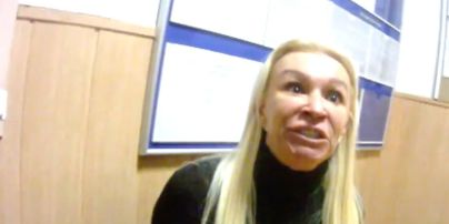 Скандальная блондинка после нападений на полицию убежала в Монако и публично оскорбляет украинцев - СМИ