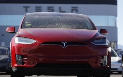Tesla отзывает 15 тысяч электрокаров из-за опасного дефекта